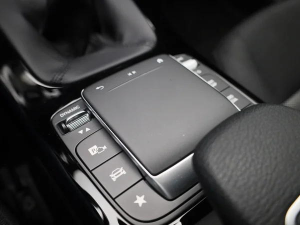 Mercedes-Benz A-Klasse (2021) — foto 17 van 42