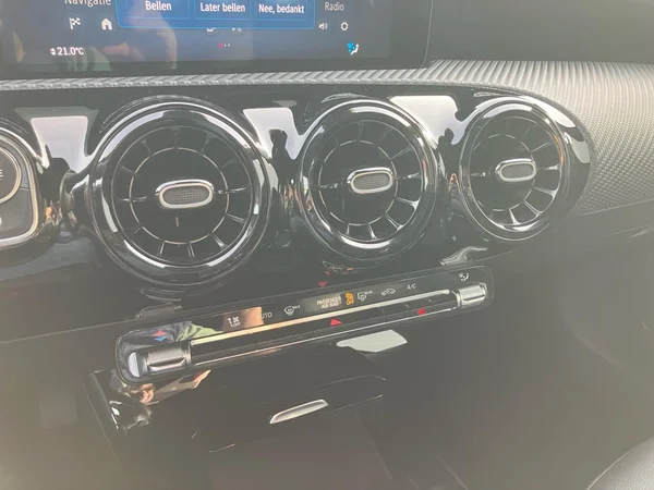 MERCEDES-BENZ A-Class (W177) (2024) — foto 10 van 24