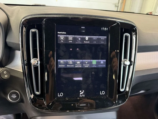 Volvo XC40 (2022) — foto 7 van 21