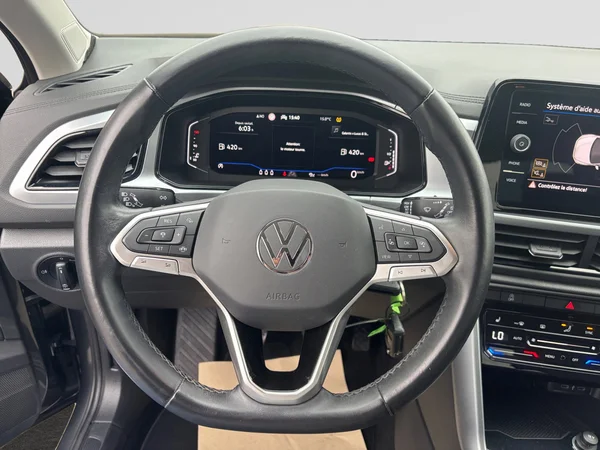 VOLKSWAGEN T-Roc (2022) — foto 6 van 20