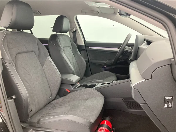 VOLKSWAGEN Golf VII SW (2026) — foto 4 van 35