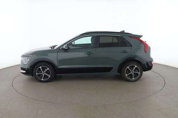 Kia Niro (2024) — foto 9 van 16