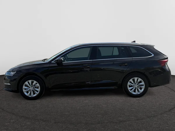 SKODA Octavia Combi (2024) — foto 12 van 22