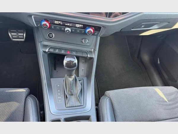 Audi Q3 Sportback (2022) — foto 13 van 29