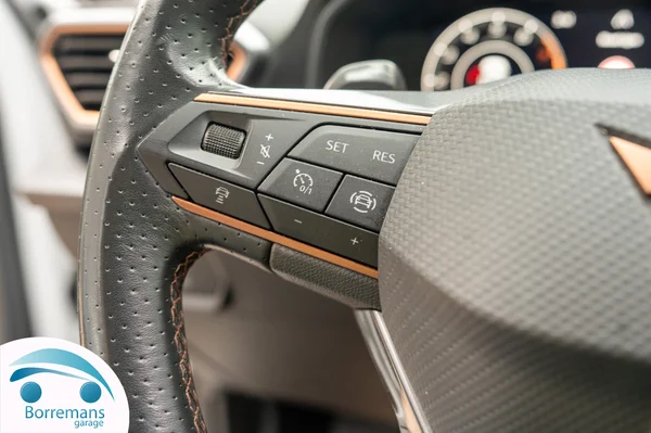 Cupra Leon (2023) — foto 18 van 47