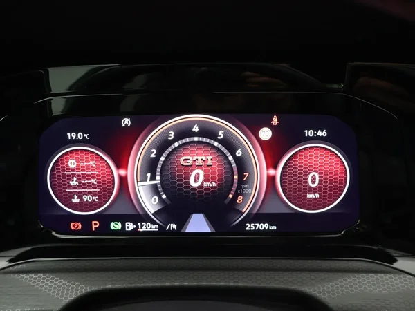 Volkswagen Golf (2021) — foto 5 van 30