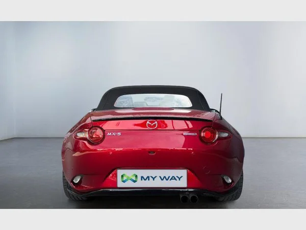 Mazda MX-5 (2024) — foto 25 van 27