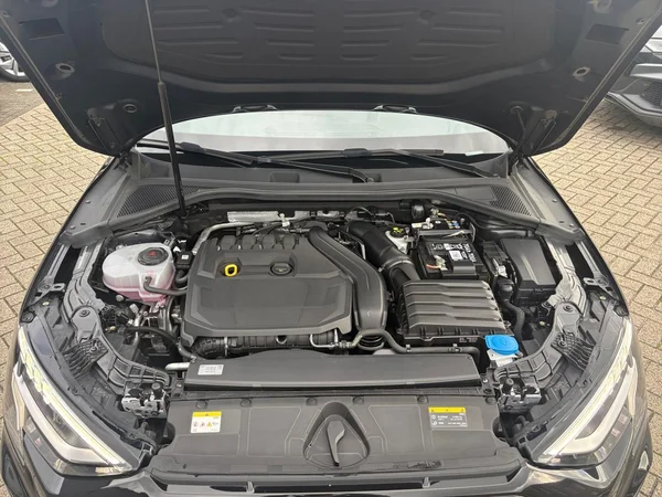 AUDI A3 Sportback (2024) — foto 14 van 24