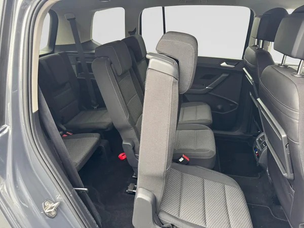 VOLKSWAGEN Touran (2025) — foto 10 van 24