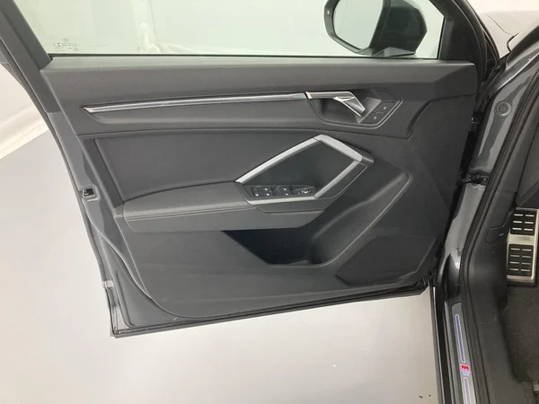 AUDI Q3 (2022) — foto 24 van 36