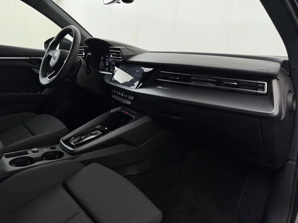 AUDI A3 Sportback (2025) — foto 10 van 18
