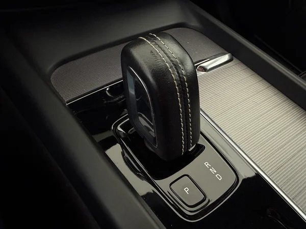 VOLVO XC60 (2021) — foto 4 van 31