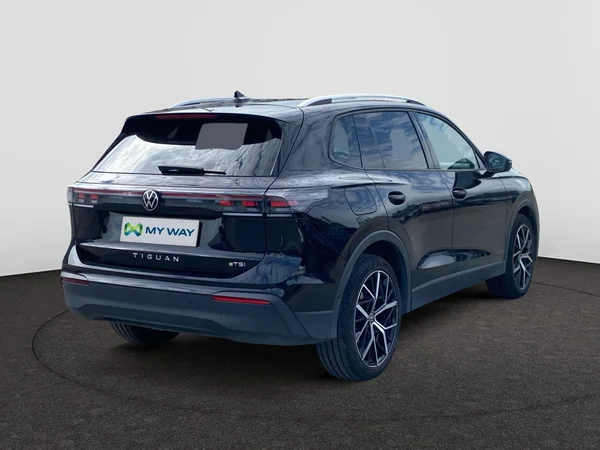 VOLKSWAGEN Tiguan (2024) — foto 17 van 21