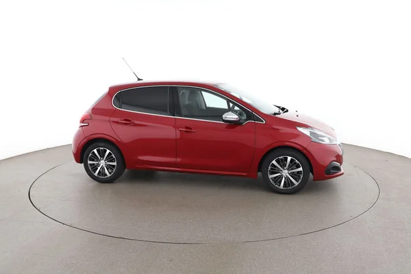 Peugeot 208 (2018) — foto 13 van 16