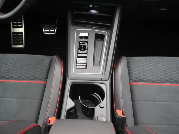 VOLKSWAGEN Golf VIII GTI (2021) — foto 8 van 30