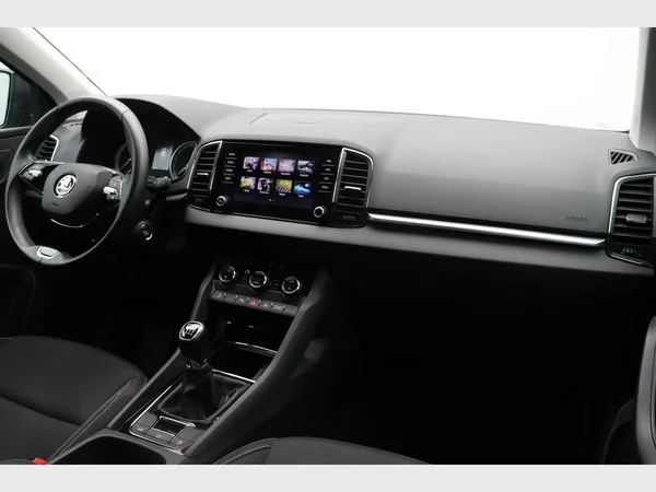 SKODA Karoq (2022) — foto 20 van 26