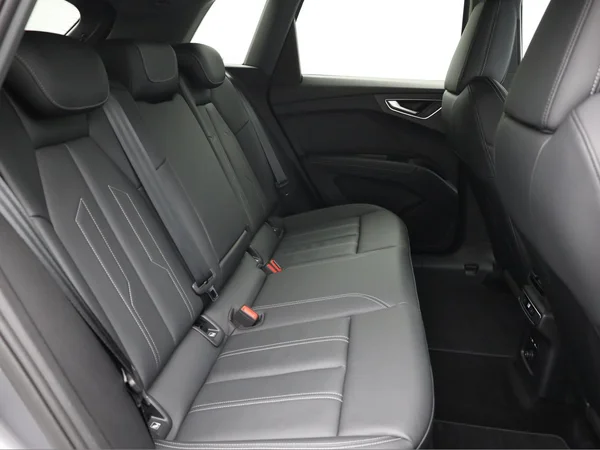 AUDI Q4 e-tron (2024) — foto 23 van 23