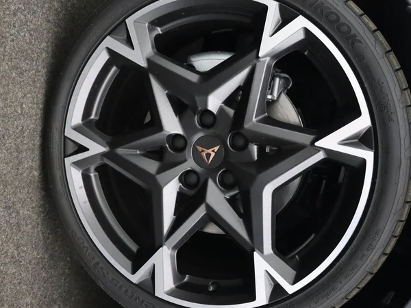 CUPRA Leon (2025) — foto 5 van 19