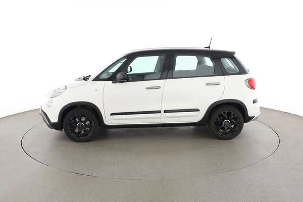 Fiat 500L (2018) — foto 9 van 16