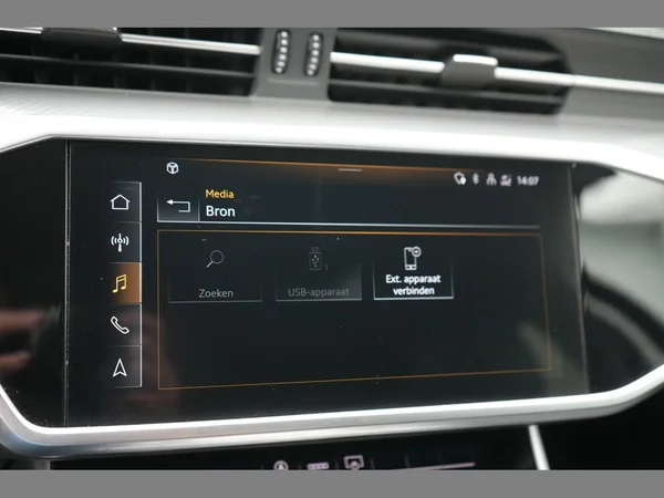 AUDI A6 Avant (2024) — foto 10 van 31