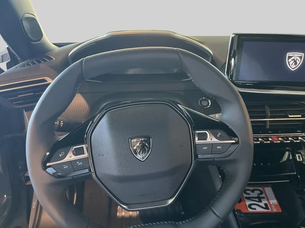 Peugeot 2008 (2025) — foto 2 van 17