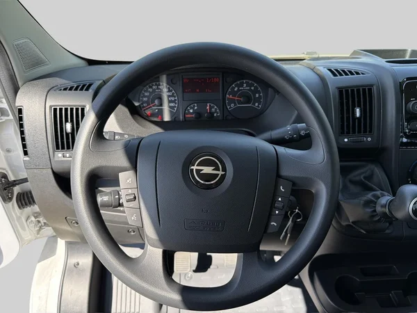 Opel Movano (2025) — foto 2 van 17