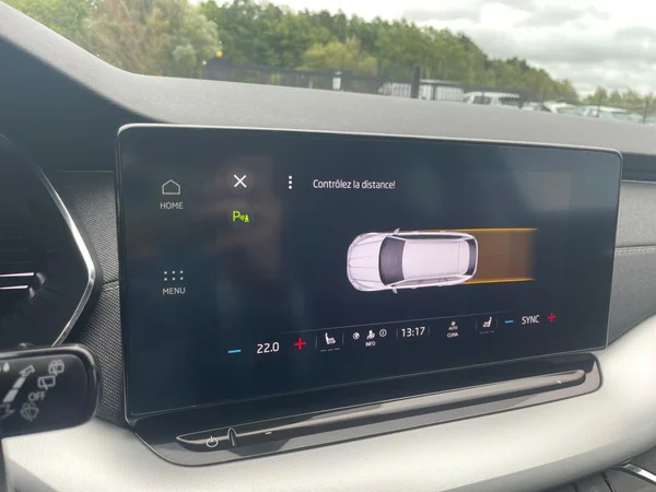 SKODA Octavia Combi Dsl (2022) — foto 13 van 21