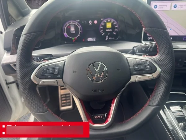 Volkswagen Golf VIII GTI (2024) — foto 10 van 12