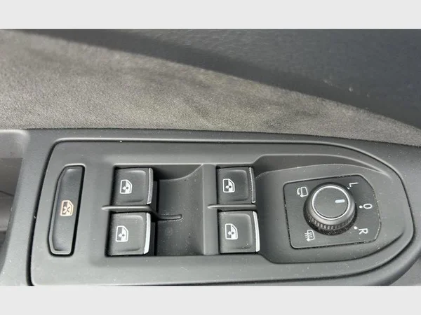 Volkswagen Golf VIII (2023) — foto 24 van 33