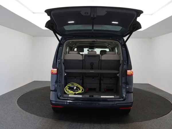 VOLKSWAGEN Multivan T7 eHybrid (PHEV) (2025) — foto 9 van 29