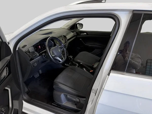 Volkswagen T-Cross (2022) — foto 19 van 20