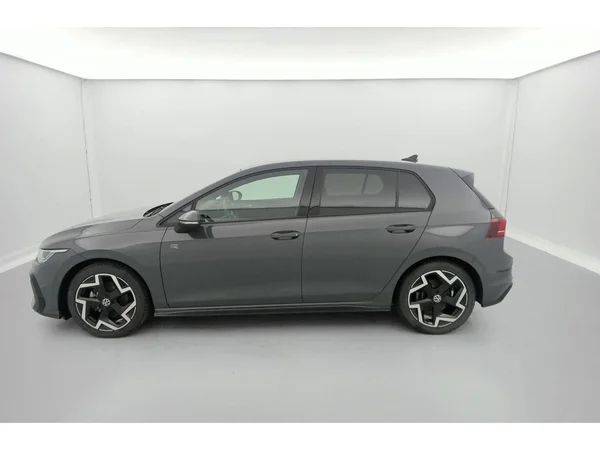 VOLKSWAGEN Golf VIII (2025) — foto 31 van 36