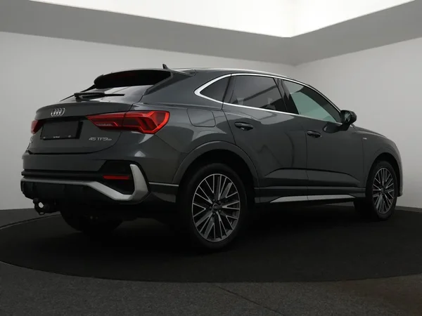Audi Q3 (2024) — foto 12 van 29