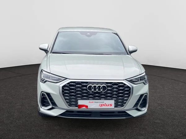 AUDI Q3 Sportback (2024) — foto 19 van 21