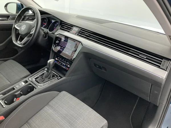 VOLKSWAGEN Passat Variant Dsl (2021) — foto 31 van 36