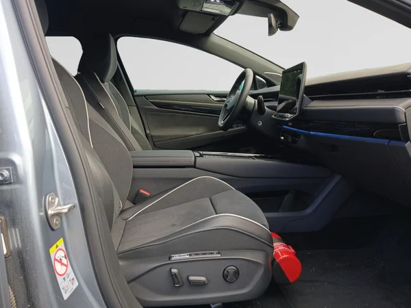 VOLKSWAGEN ID.7 Tourer (2026) — foto 12 van 12