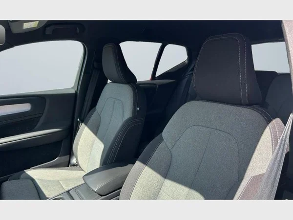 Volvo XC40 (2024) — foto 29 van 29