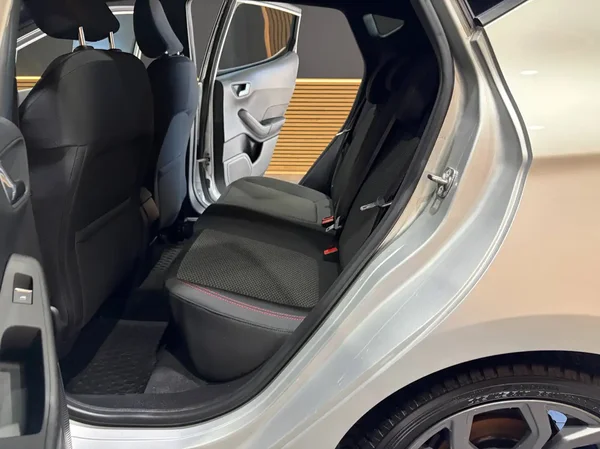 Ford Fiesta (2019) — foto 11 van 24