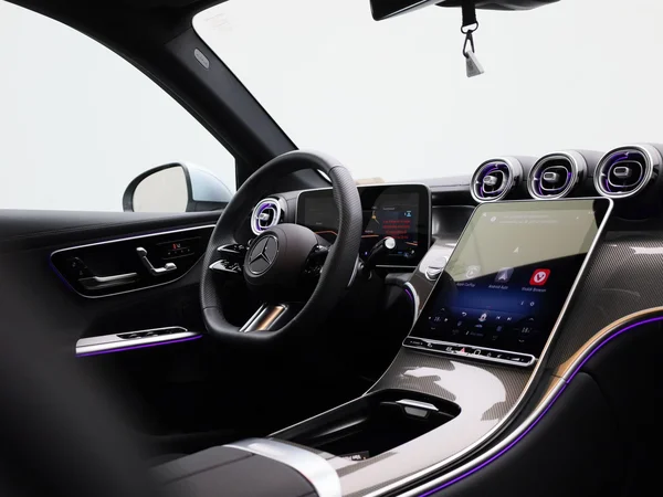 Mercedes-Benz GLC (2025) — foto 39 van 52