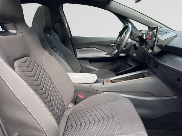 CUPRA Born (2023) — foto 3 van 18