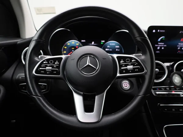 Mercedes-Benz GLC (2021) — foto 42 van 44