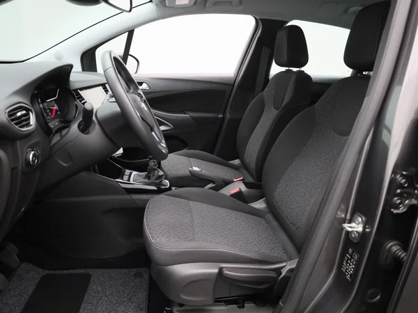 Opel Crossland (2022) — foto 2 van 31