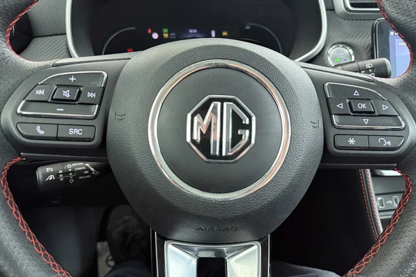 MG E-ZS (2023) — foto 7 van 26
