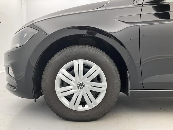 VOLKSWAGEN Polo (2019) — foto 14 van 36