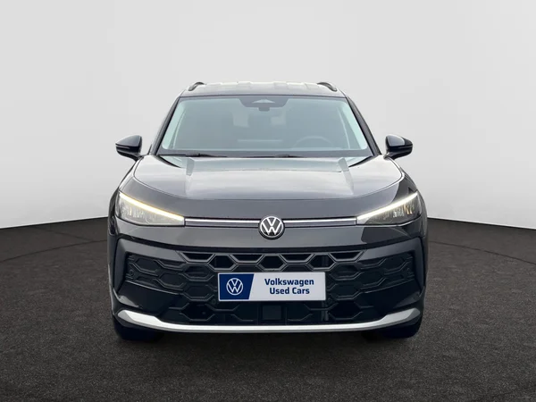 VOLKSWAGEN T-Roc (2026) — foto 2 van 24