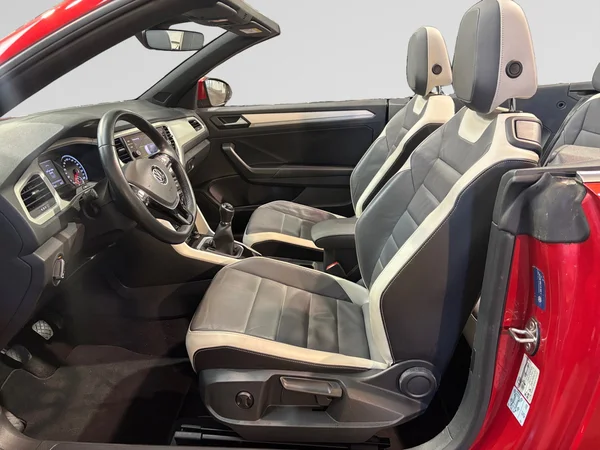 VOLKSWAGEN T-Roc Cabriolet (2022) — foto 3 van 24