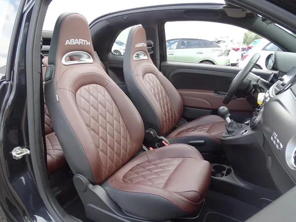 Fiat 500C (2024) — foto 5 van 24