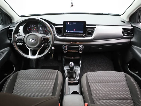 Kia Stonic (2021) — foto 34 van 35