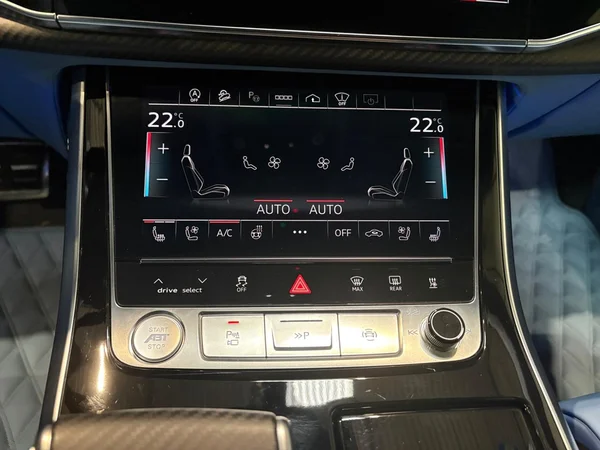 AUDI RS Q8 SUV (2024) — foto 3 van 22