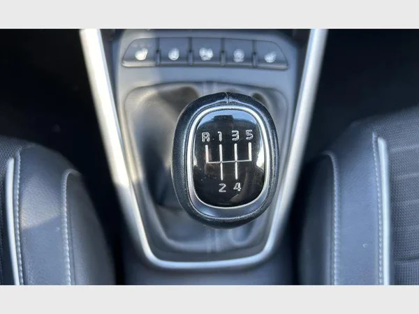 Kia RIO (2020) — foto 9 van 29